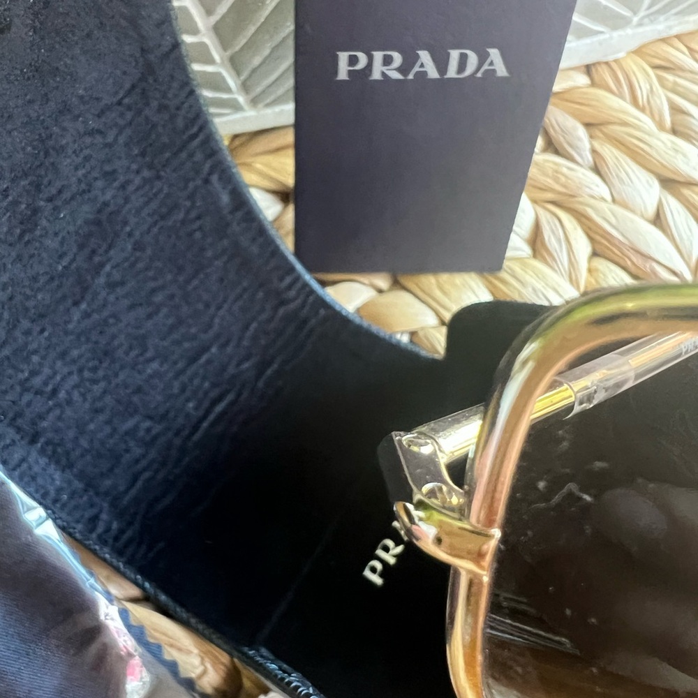 Prada gold frame sunglasses new with tag. - Picture 7 of 8